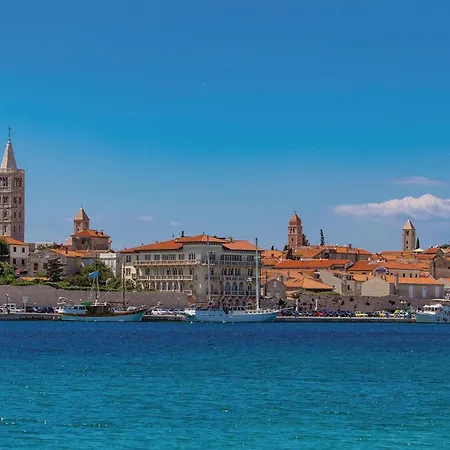 In Hébergement de vacances *