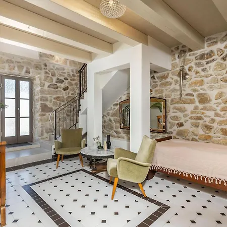 Luxurious In With Wifi Mundanije